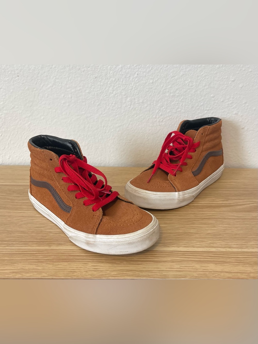 Vans Kids SK8-Hi High-Top Water Repellant Suede Sneakers in Tan with Red Laces